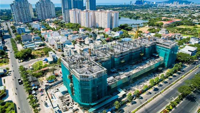  Lãi lớn trong quý II/2025, nhiều doanh nghiệp địa ốc vẫn nặng nợ 