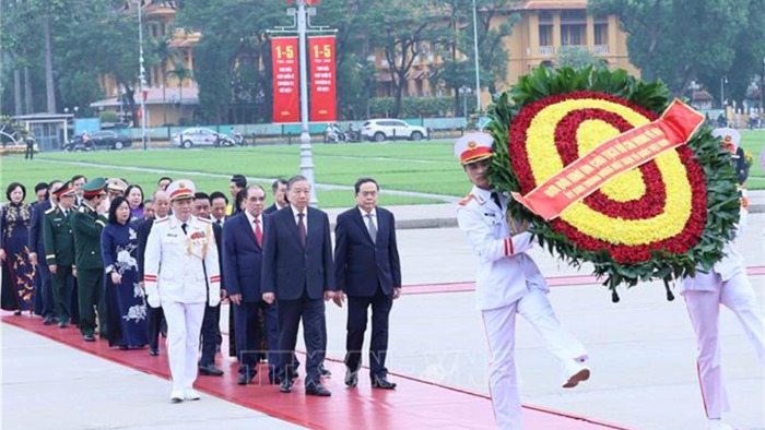  Lãnh đạo Đảng, Nhà nước vào Lăng viếng Chủ tịch Hồ Chí Minh 